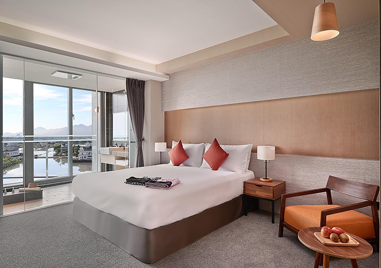 Dancewoods Hotel وجي المظهر الخارجي الصورة