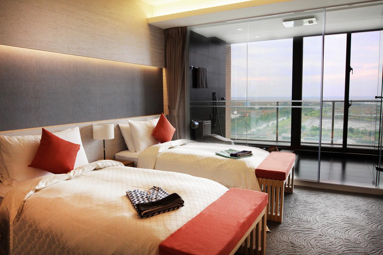 Dancewoods Hotel وجي المظهر الخارجي الصورة