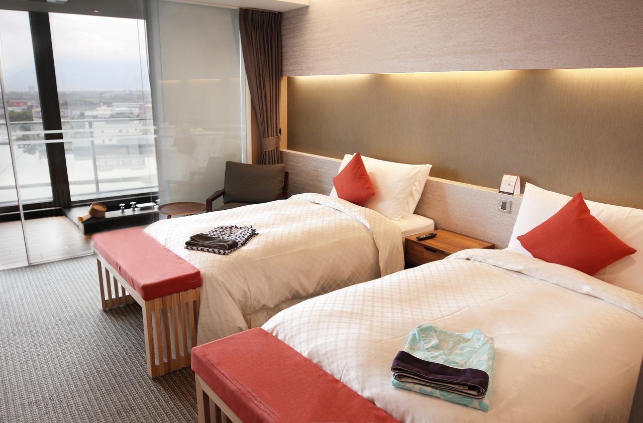 Dancewoods Hotel وجي المظهر الخارجي الصورة